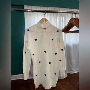 SWEATER HEART PRINT DRESS